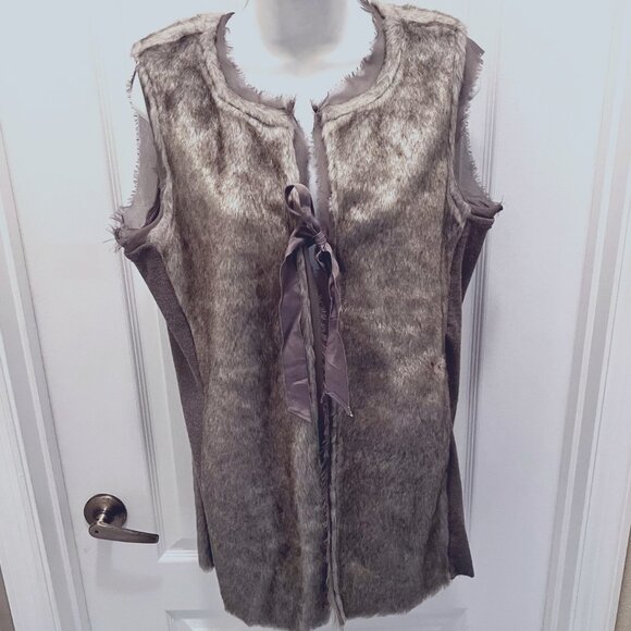 Simply Vera Vera Wang Faux Fur Vest/Shawl Women's-Tie/Front-Sheer Shoulder-Med - Picture 2 of 16